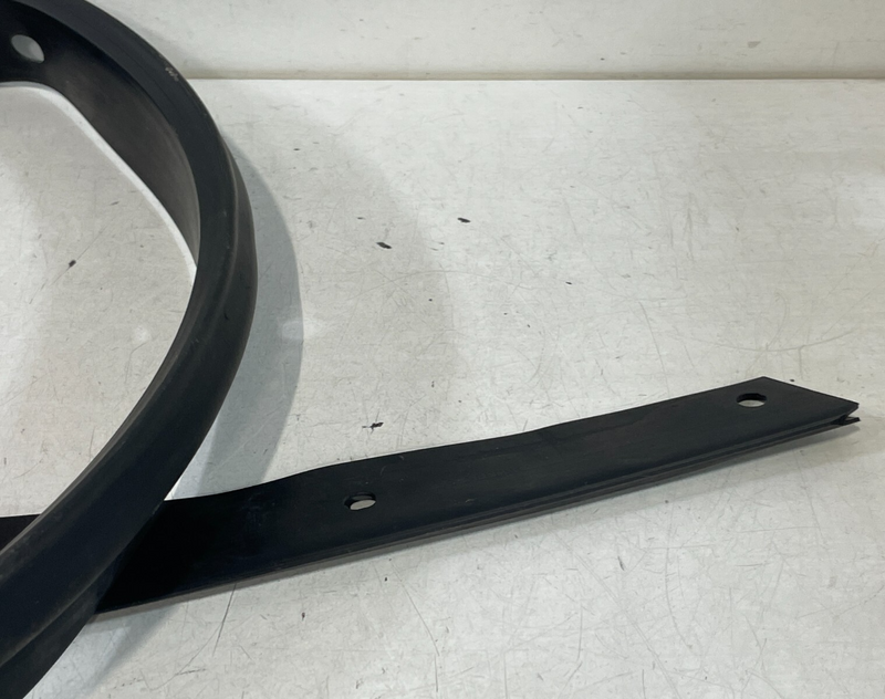 Load image into Gallery viewer, 2016 - 2021 HONDA CIVIC FRONT HOOD BONNET WEATHERSTRIP RUBBER SEAL # 95085
