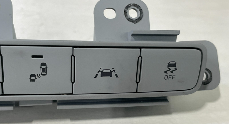 Load image into Gallery viewer, 20-22 HYUNDAI PALISADE DASH RHEOSTAT DIMMER &amp; TRUNK &amp; TRACTION SWITCH # 100827

