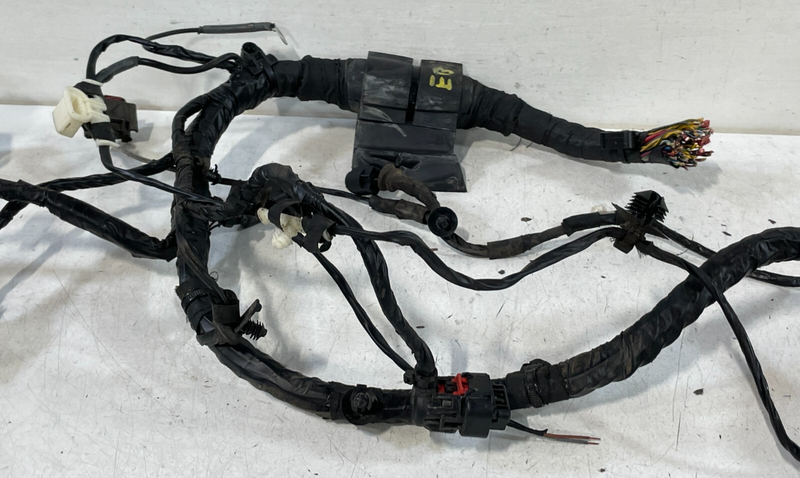 Load image into Gallery viewer, 2019-2020 BMW 330i 330i xDrive FRONT LEFT DRIVER SIDE REPAIR WIRING SET # 98320
