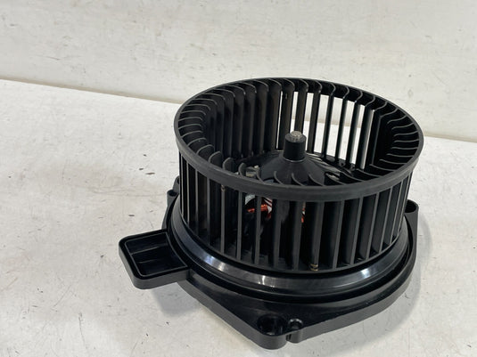 BMW X3 Z4 330I XDRIVE 330i M4 430I XDRIVE 230I HEATER BLOWER W/ FAN MOTOR