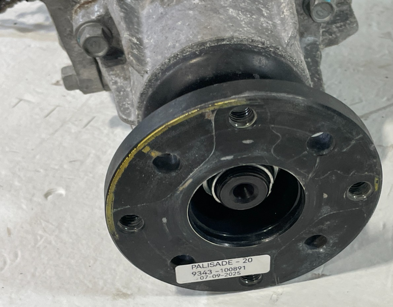 Load image into Gallery viewer, 20-23 HYUNDAI PALISADE AWD AUTOMATIC TRANSMISSION TRANSFER CASE ASSEMBLY #100891
