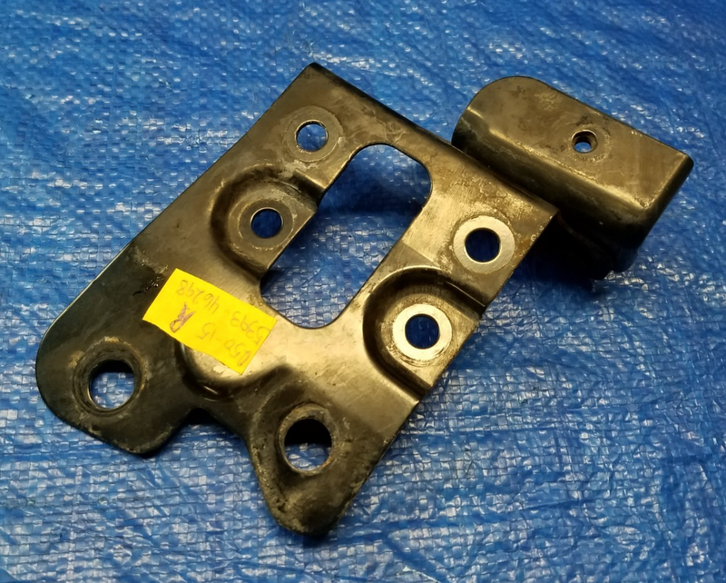 Load image into Gallery viewer, 14-24 INFINITI Q50 Q60 RIGHT PASSENGER SIDE HOOD LATCH LOCK MOUNT BRACKET #46298

