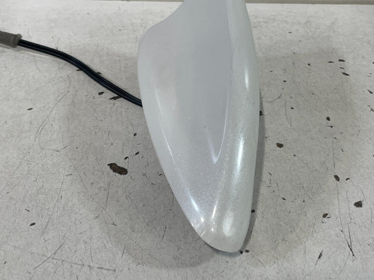 2023-2025 HR-V TOP ROOF SATELLITE SHARK FIN RADIO ANTENNA WHITE (NH883P)