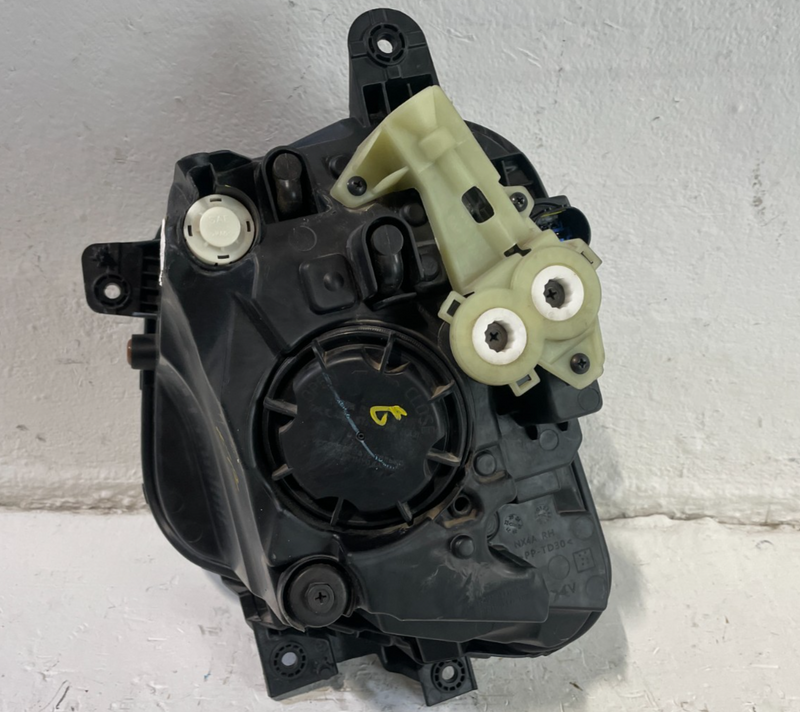 Load image into Gallery viewer, 2022-2024 HYUNDAI TUCSON FRONT RIGHT SIDE LED HEADLIGHT HEADLAMP # IG19-HDU1111
