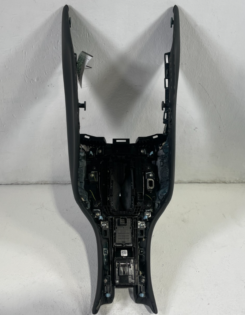 Load image into Gallery viewer, 2023-2025 HONDA HR-V LX UPPER CENTER CONSOLE TRIM PANEL ASSEMBLY BLACK # 105497
