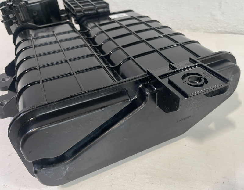 Load image into Gallery viewer, 2021 - 2025 HYUNDAI ELANTRA FUEL GAS VAPOR EMISSION CHARCOAL CANISTER # 104648
