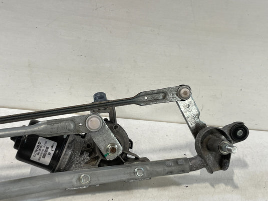 19-24 GENESIS G70 FRONT WINDSHIELD WIPER TRANSMISSION LINKAGE W/ MOTOR
