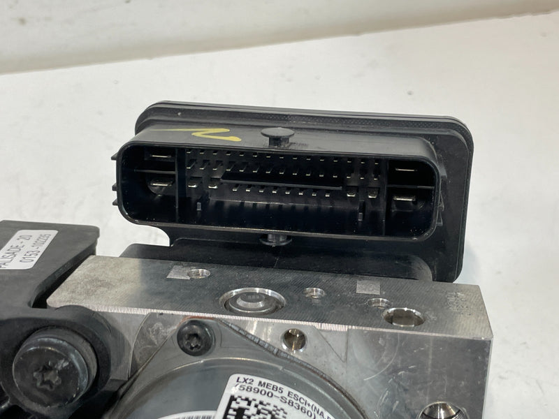 Load image into Gallery viewer, 2020-2022 HYUNDAI PALISADE ANTI LOCK ABS BRAKE PUMP CONTROL MODULE UNIT # 102235
