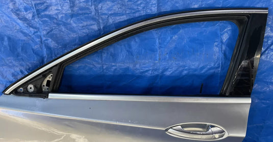 INFINITI QX30 FRONT LEFT SIDE DOOR SHELL SILVER (KY0) 2017 - 2019