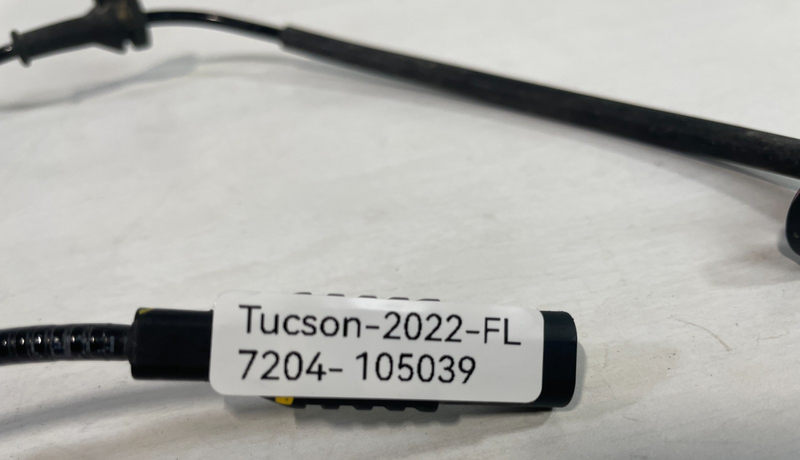 Load image into Gallery viewer, 2022-2025 HYUNDAI TUCSON FRONT LEFT DRIVER SIDE ABS WHEEL SPEED SENSOR # 105039
