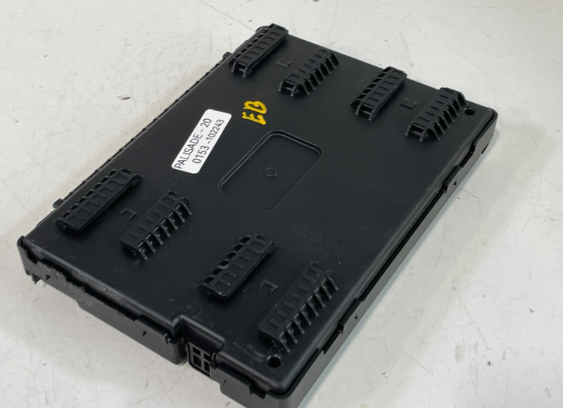 Load image into Gallery viewer, 2020 HYUNDAI PALISADE ENGINE &amp; BODY CONTROL MODULE ECM BCM W/ KEY FOB # 102243

