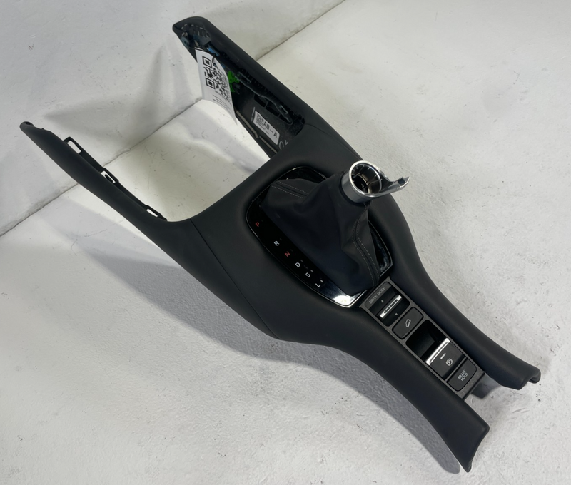 Load image into Gallery viewer, 2023-2025 HONDA HR-V LX UPPER CENTER CONSOLE TRIM PANEL ASSEMBLY BLACK # 105497
