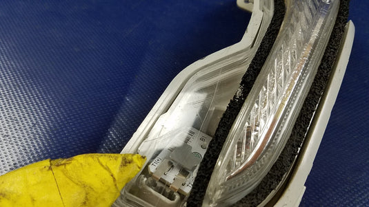 INFINITI Q50 Q60 Q70L QX30 FRONT LEFT SIDE MIRROR TURN SIGNAL LIGHT LAMP