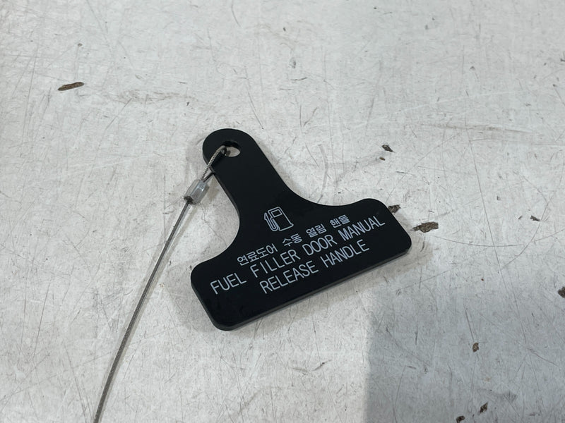 Load image into Gallery viewer, 2018-2023 KIA STINGER FUEL FILLER DOOR LID LOCK LATCH ACTUATOR ASSEMBLY # 99657
