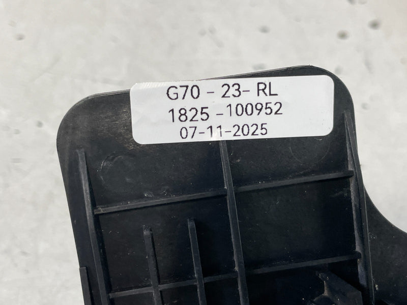 Load image into Gallery viewer, 22-23 GENESIS G70 REAR LEFT DRIVER SIDE BLIND SPOT RADAR MODULE BRACKET # 100952
