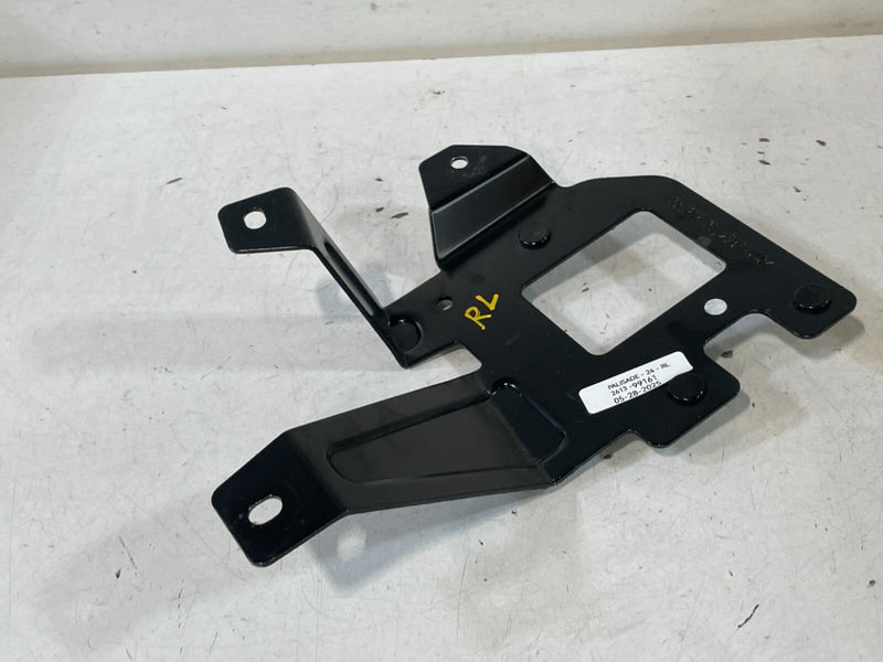 Load image into Gallery viewer, 20-22 HYUNDAI PALISADE REAR LEFT DRIVER BLIND SPOT RADAR SENSOR BRACKET # 99161
