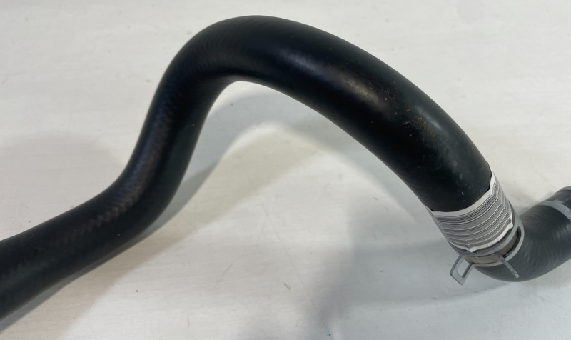 Load image into Gallery viewer, 22 - 24 HYUNDAI TUCSON SANTA CRUZ HVAC A/C HEATER INLET WATER HOSE 2.5L # 105064
