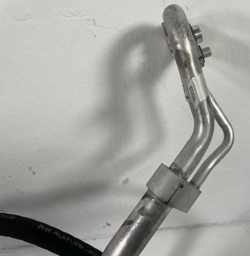 Load image into Gallery viewer, 21-25 BMW G82 M4 M3 M2 A/C AIR CONDITIONING PIPE LINE HOSE ASSEMBLY 3.0L #105723
