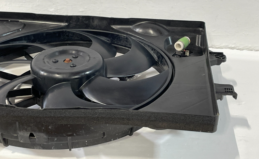 21-23 HYUNDAI ELANTRA ENGINE RADIATOR COOLING FAN BLOWER ASSEMBLY 2.0L