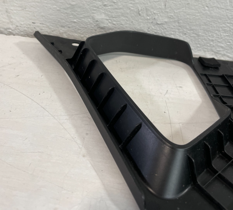 Load image into Gallery viewer, 2019-2023 GENESIS G70 FRONT LEFT ENGINE COMPARTMENT COWL VENT COVER PANEL 104248

