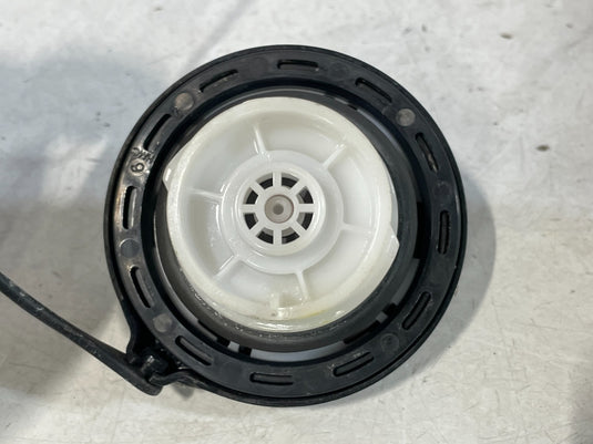 KIA SPECTRA SORENTO SPORTAGE SOUL STINGER REAR FUEL GAS TANK FILLER CAP