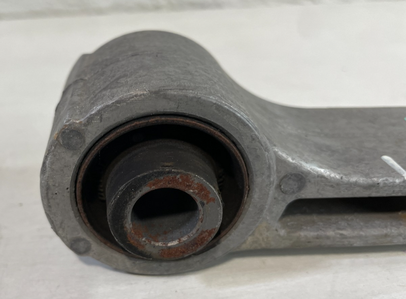 Load image into Gallery viewer, 19-25 HYUNDAI PALISADE SANTA FE ENGINE MOTOR MOUNT TORQUE ARM ROLL ROD # 104724
