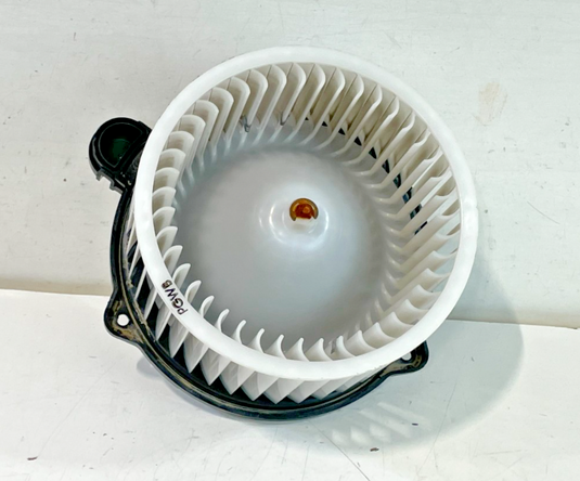 19-20 HYUNDAI SANTA FE FRONT AC AIR CONDITIONER HEATER BLOWER FAN MOTOR