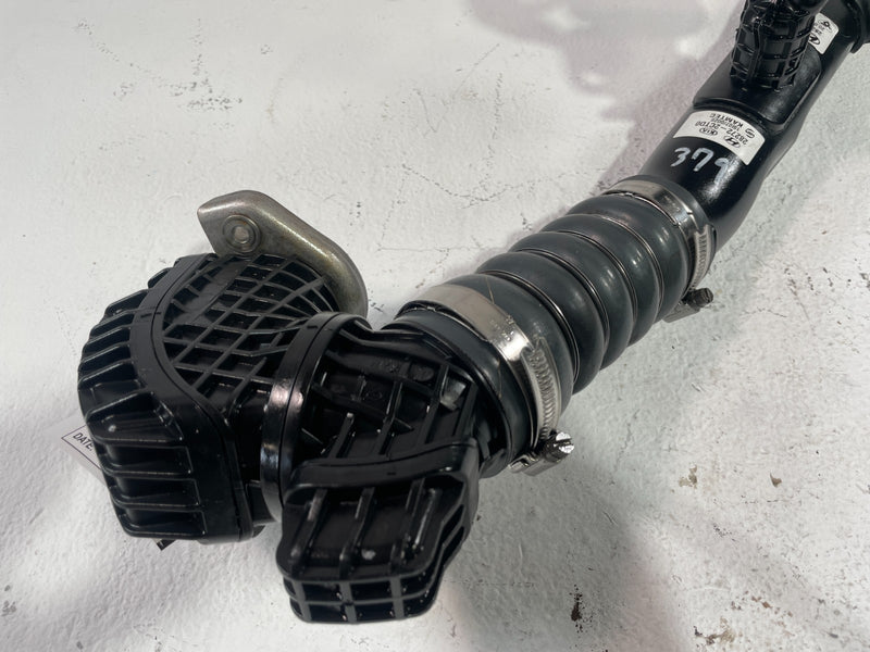 Load image into Gallery viewer, 19-23 GENESIS G70 RIGHT INTERCOOLER AIR INTAKE INLET HOSE TUBE PIPE 2.0L #105338
