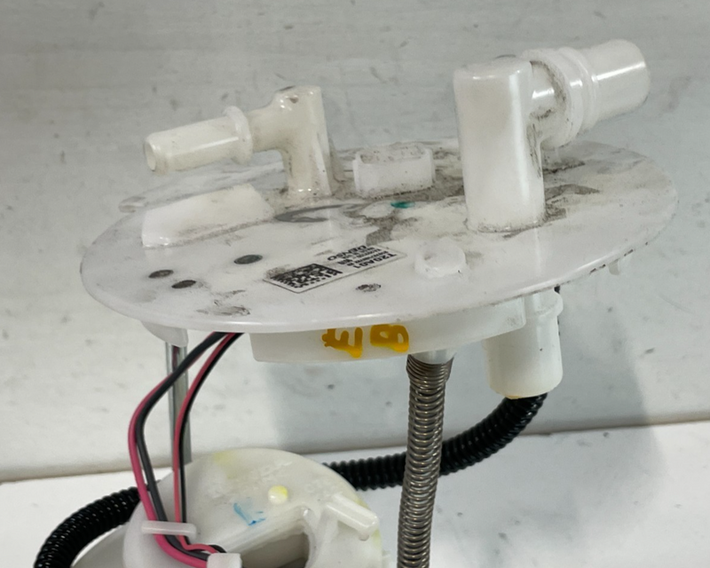 Load image into Gallery viewer, 2022 - 2025 HONDA CIVIC FUEL GAS PUMP SENDING UNIT ASSEMBLY 292100-9570 # 102522
