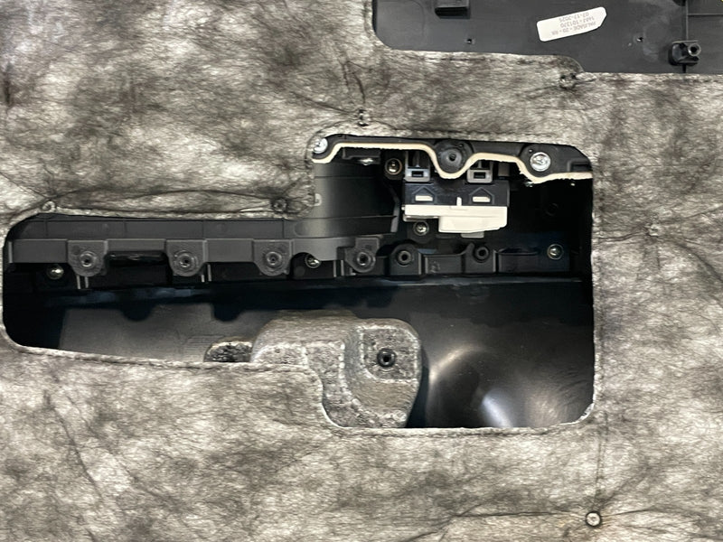 Load image into Gallery viewer, 2020 - 2022 HYUNDAI PALISADE REAR RIGHT PASSENGER SIDE DOOR TRIM PANEL # 101370
