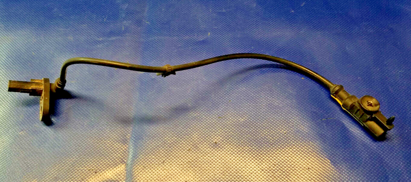 Load image into Gallery viewer, INFINITI EX35 G25 G37 Q60 QX50 REAR RIGHT SIDE ABS WHEEL SPEED SENSOR # 51823
