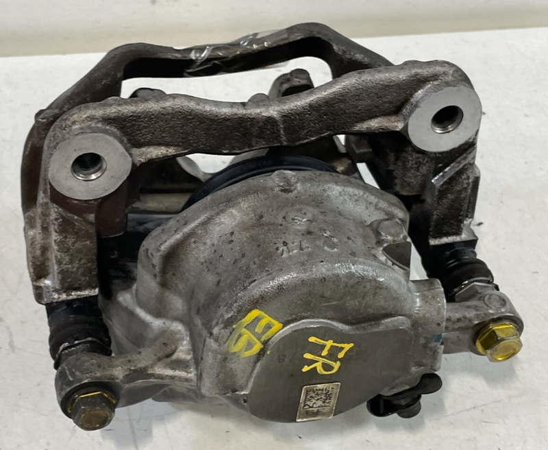 Load image into Gallery viewer, 2019 - 2024 BMW 330i 330e FRONT RIGHT PASSENGER SIDE DISC BRAKE CALLIPER # 98461
