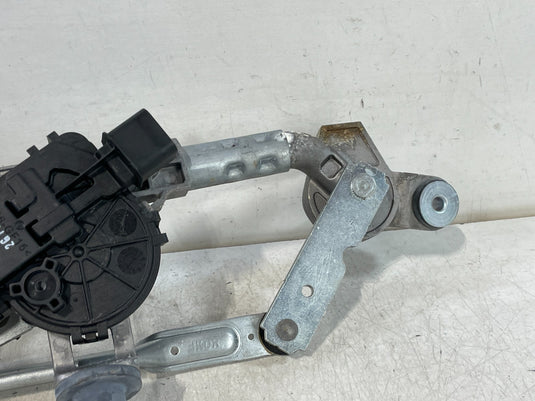 19-24 GENESIS G70 FRONT WINDSHIELD WIPER TRANSMISSION LINKAGE W/ MOTOR
