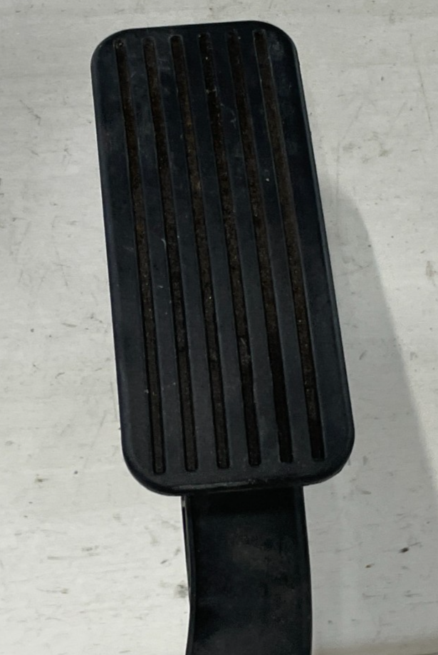 Load image into Gallery viewer, 21-23 HYUNDAI ELANTRA GAS ACCELERATION ACCELERATOR PEDAL 32700-AB200 # 101823A
