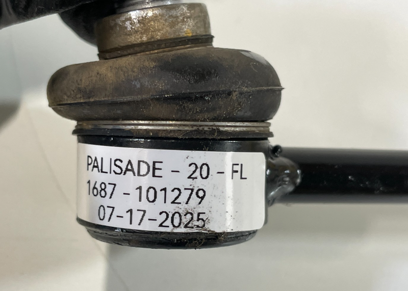 Load image into Gallery viewer, HYUNDAI SANTA FE PALISADE FRONT LH OR RH STABILIZER SWAY BAR END LINK # 101279
