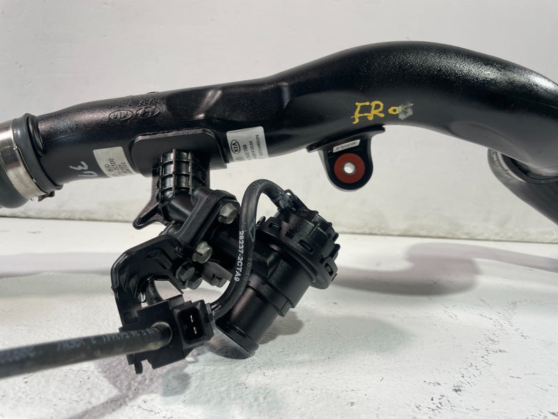 Load image into Gallery viewer, 19-23 GENESIS G70 RIGHT INTERCOOLER AIR INTAKE INLET HOSE TUBE PIPE 2.0L #105338
