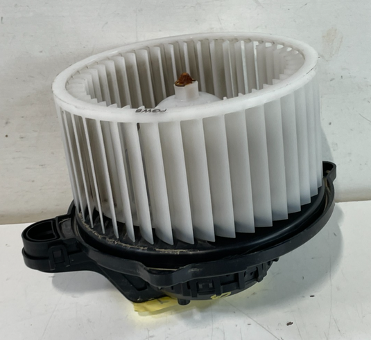 19-20 HYUNDAI SANTA FE FRONT AC AIR CONDITIONER HEATER BLOWER FAN MOTOR