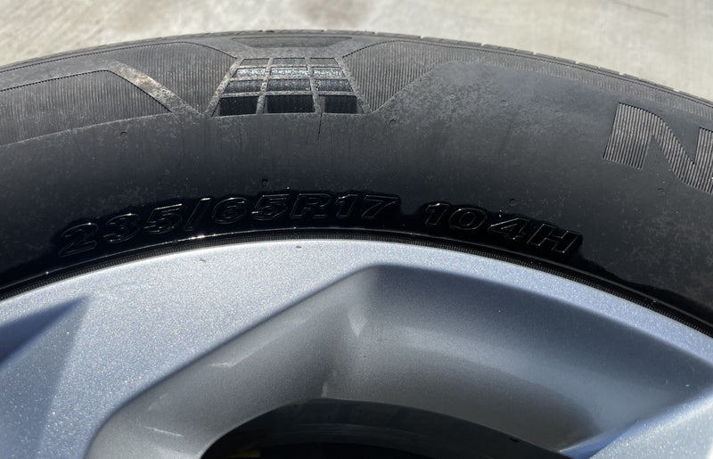 Load image into Gallery viewer, HYUNDAI TUCSON 17x7 5 SPOKE ALLOY WHEEL W/TIRE (ONLY#1) 2022-2024 # ML7-WH1331
