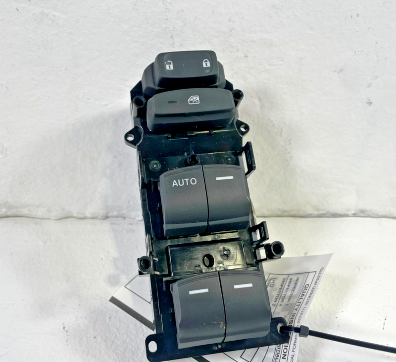 Load image into Gallery viewer, 2023 - 2025 HONDA HR-V FRONT LEFT MASTER POWER DOOR WINDOW SWITCH 2.0L # 105430
