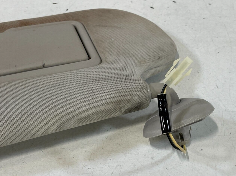 Load image into Gallery viewer, 2019 - 2025 INFINITI QX50 FRONT LEFT DRIVER SIDE SUNVISOR SUN VISOR # 95943
