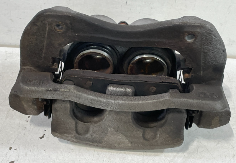 Load image into Gallery viewer, 2020-2025 HYUNDAI PALISADE FRONT RIGHT SIDE BRAKE CALIPER W/O BRAKE PADS #100871
