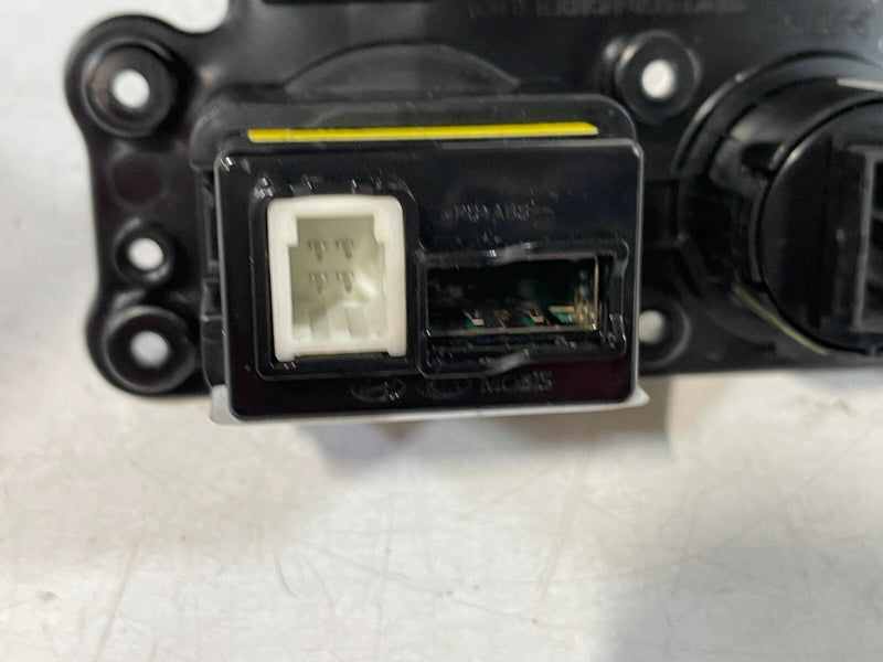 Load image into Gallery viewer, 22-23 GENESIS G70 USB PORT &amp; WIRELESS CHARGING INDICATOR CONTROL SWITCH # 96721
