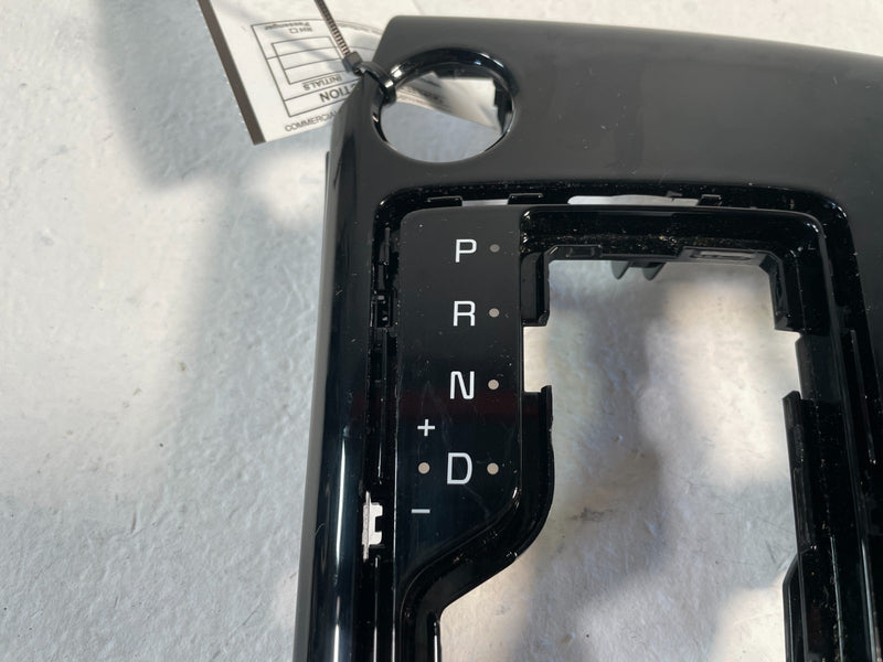 Load image into Gallery viewer, 23-25 KIA SPORTAGE CONSOLE SHIFT SHIFTER INDICATOR BEZEL COVER PANEL 2.5L 106603
