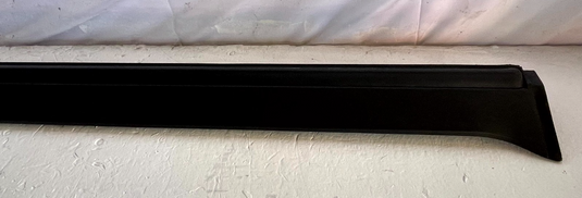 2023-2025 KIA SPORTAGE FRONT LEFT DRIVER SIDE ROCKER PANEL SKIRT MOLDING