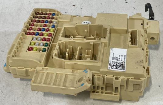 2021 - 2023 HYUNDAI ELANTRA FUSE RELAY CABIN JUNCTION BOX 91950-AB050