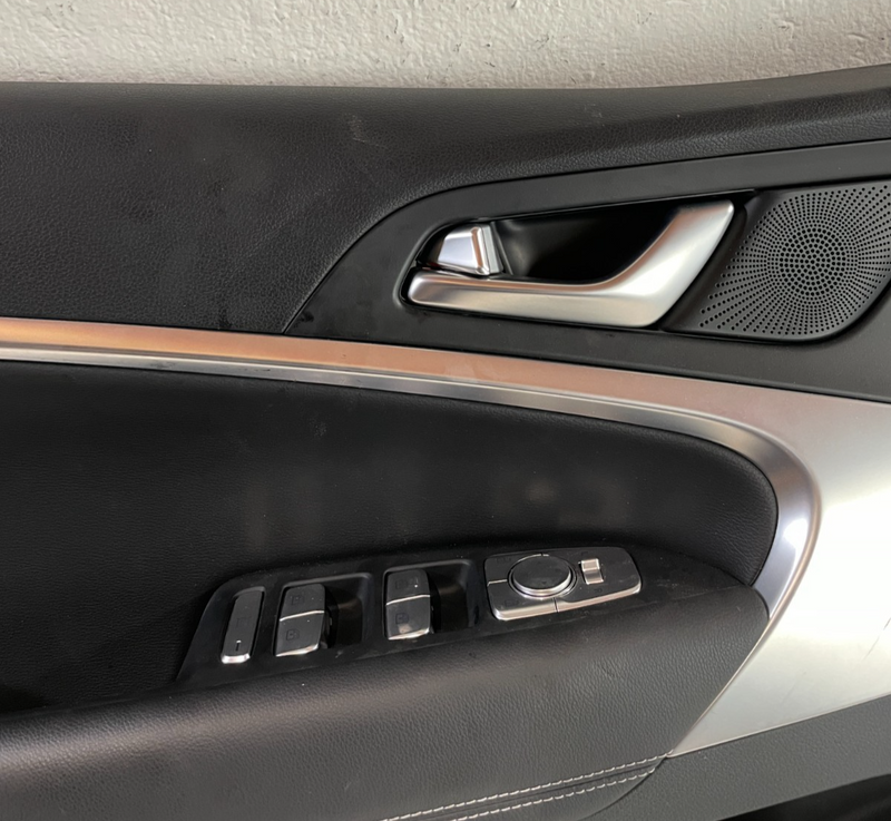 Load image into Gallery viewer, 2022-2023 GENESIS G70 FRONT LEFT DRIVER SIDE DOOR TRIM PANEL BLACK # 104324
