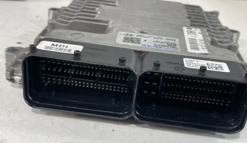 Load image into Gallery viewer, 23-24 HYUNDAI PALISADE ENGINE &amp; BODY CONTROL MODULE ECM BCM W/ KEY FOB # 104074
