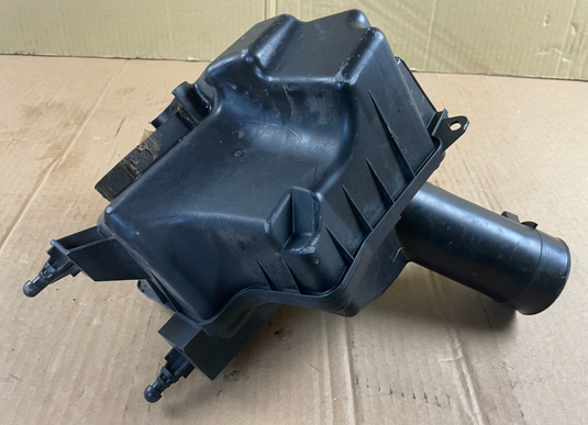 ⭐⭐OEM NISSAN 370Z INFINITI G37 CONVERTIBLE RIGHT AIR CLEANER INTAKE BOX ASSEMBLY