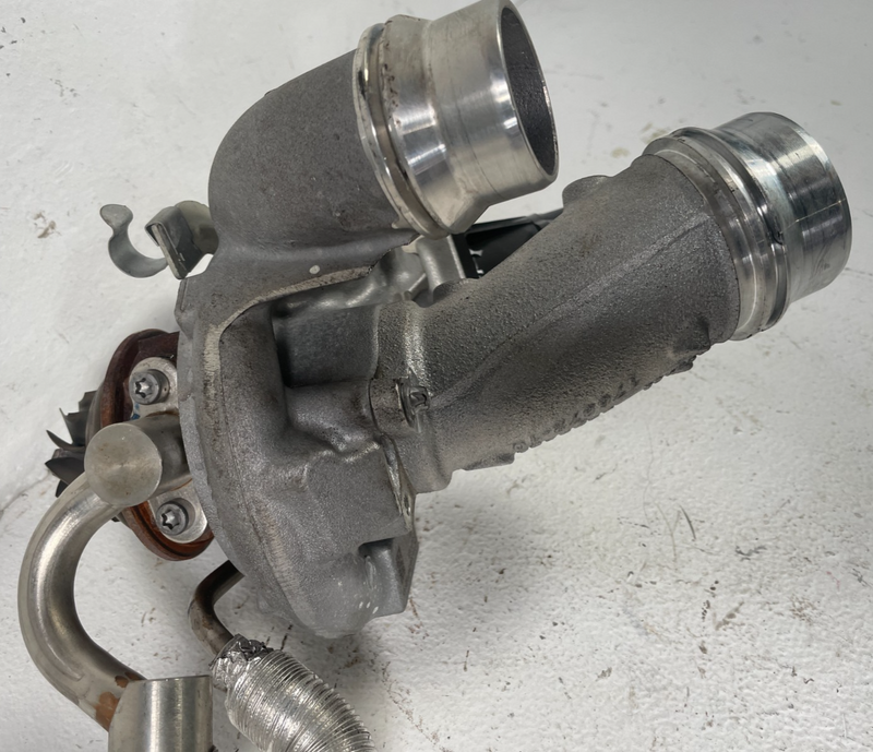 Load image into Gallery viewer, 20-25 BMW G82 M4 M3 M2 X4 X3 ENGINE TURBO CHARGER TURBOCHARGER ASSEMBLY #105760
