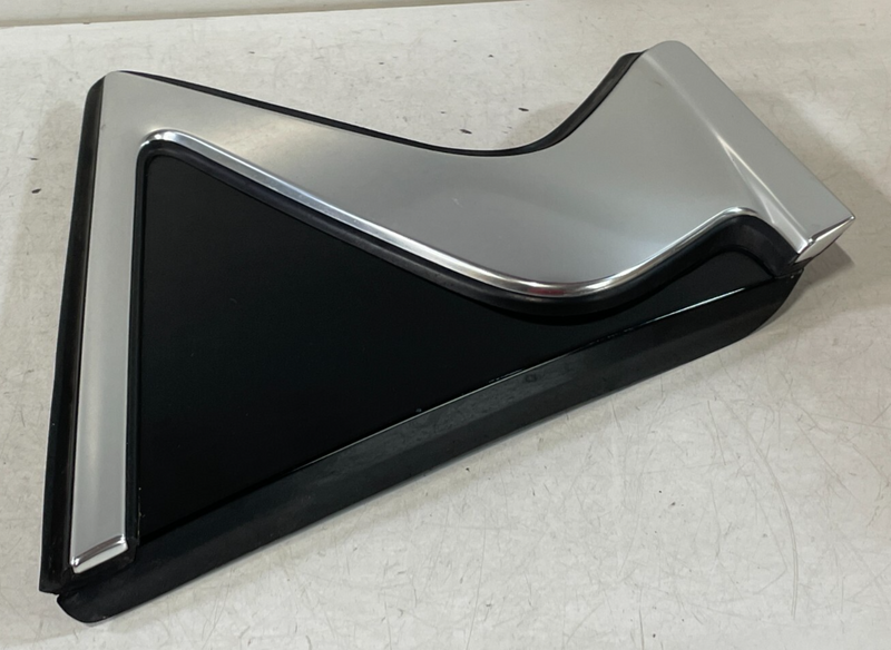 Load image into Gallery viewer, 2017-2019 INFINITI QX30 REAR LEFT SIDE FENDER CORNER QUARTER PANEL TRIM # 95272
